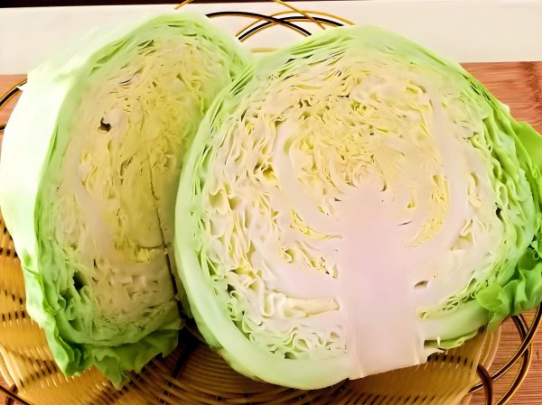 金牛股配资 包菜的神仙吃法，不炒不炖不凉拌，上桌孩子抢着吃，营养又解馋！
